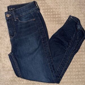 White House Black Market WHBM Ruched Cropped Skinny Jeans Size 0 Petite